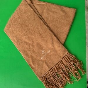 Elegant Tan Scarf in Apalca made in Peru